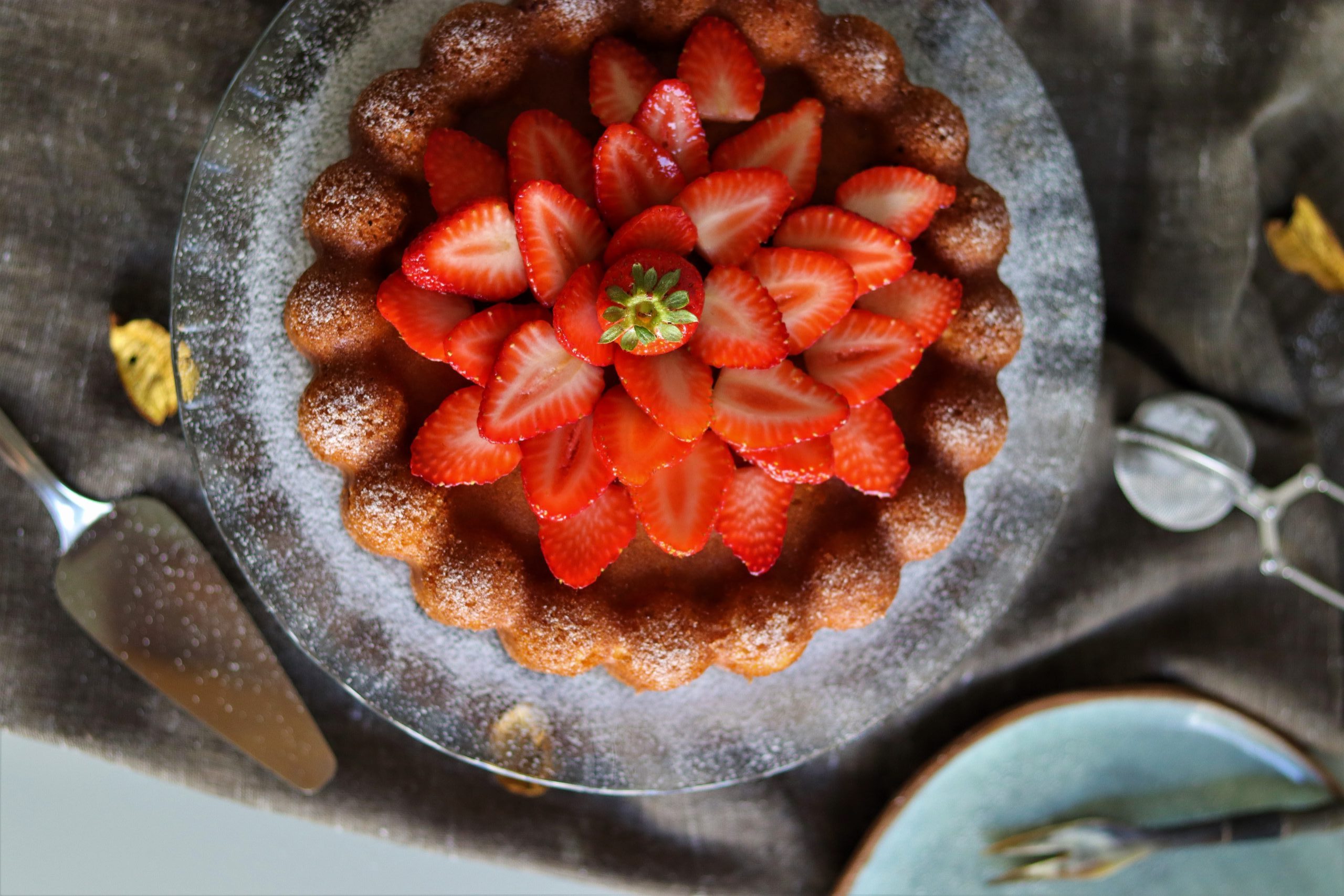 Bolo de morango com aveia