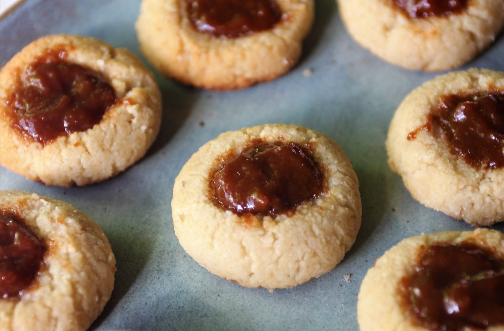 Biscoitinho amanteigado com goiabada