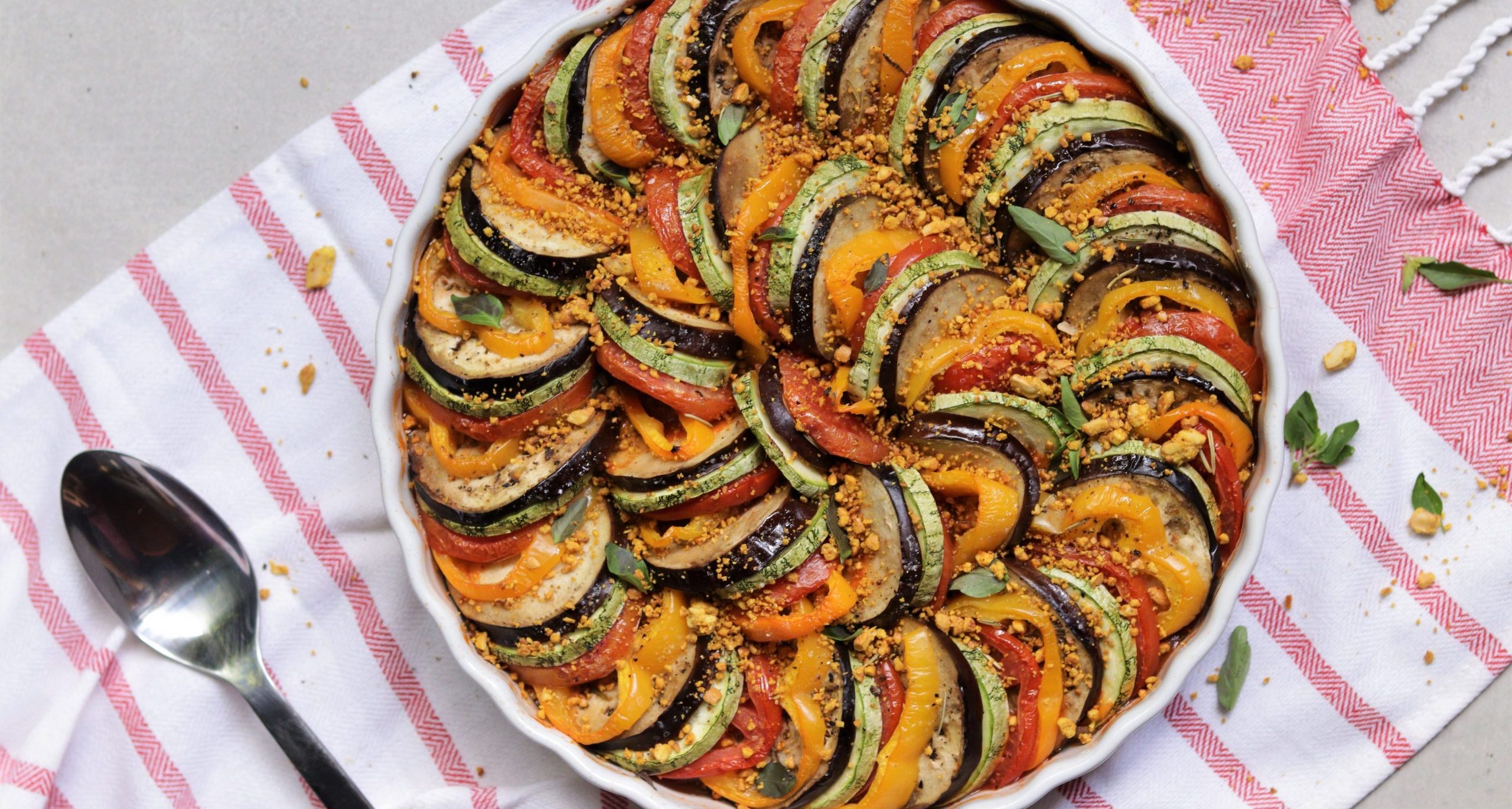 Ratatouille com farofinha de castanha